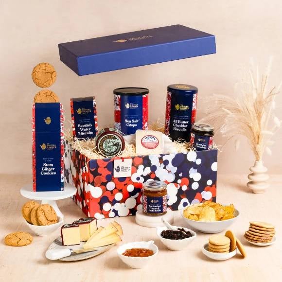 Lincolnshire Cheese and Treats Hamper