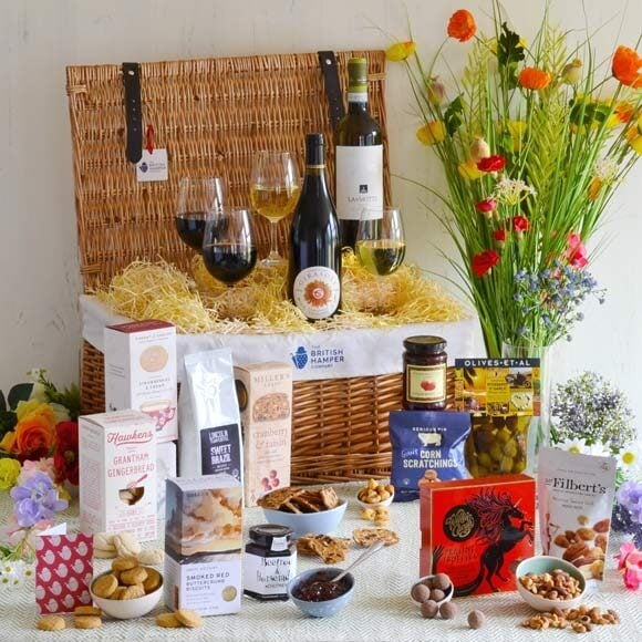 Royale Banquet Food and Wine Hamper