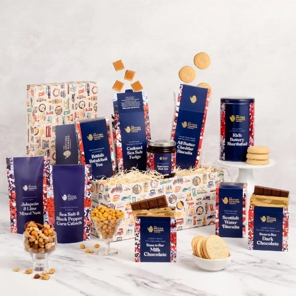 Superior Traditional Hamper