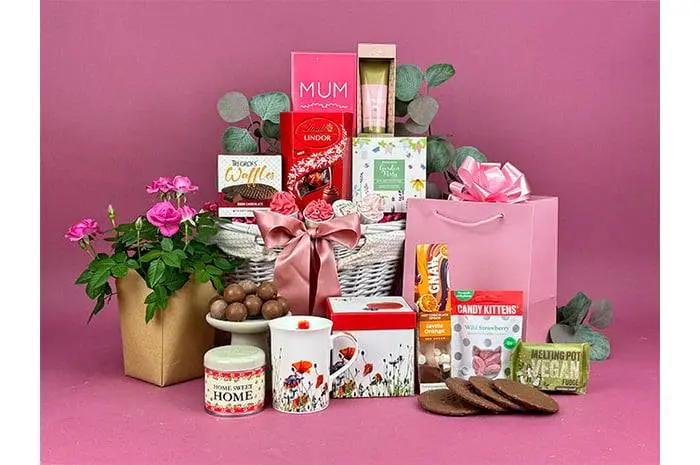 Treats for Mum Gift Basket