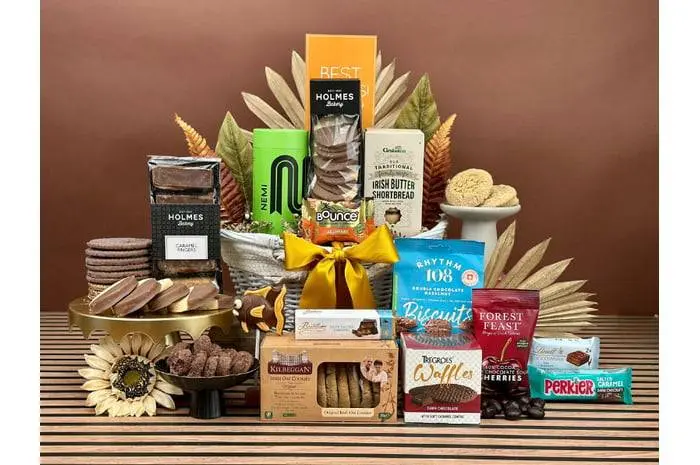 Tea and Biscuits Gift Basket