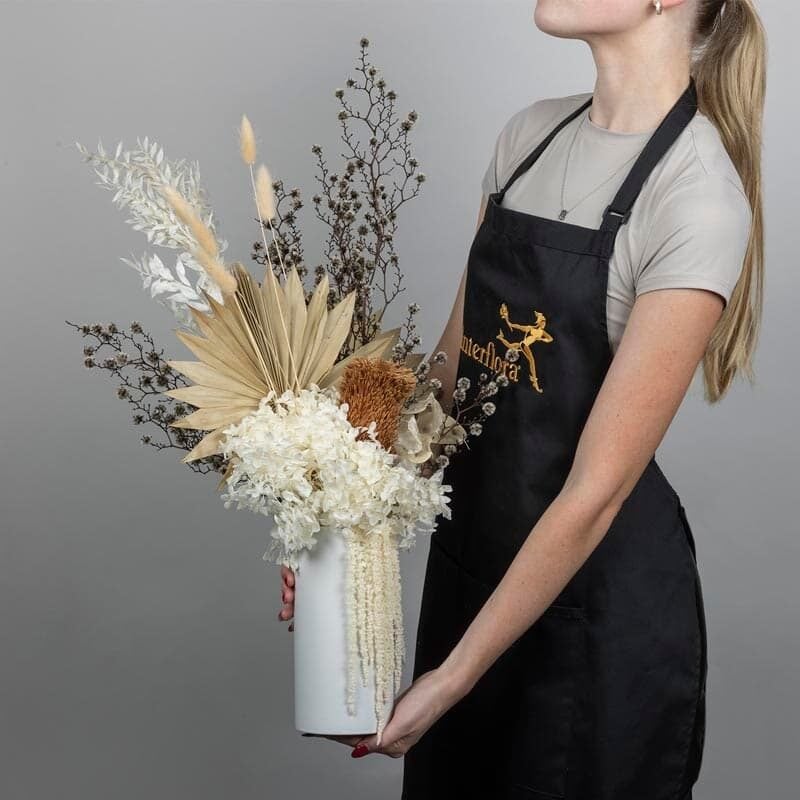 Neutral Dried Flower Arrangement