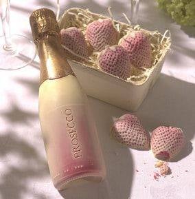 Chocolate Prosecco & Strawberries