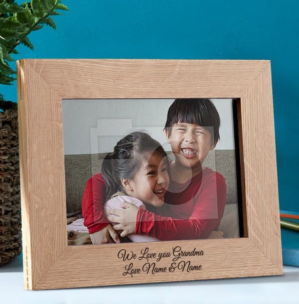 We Love You Grandma Personalised Wooden Photo Frame - Landscape (Size (4x6))