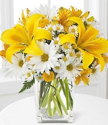 Yellow Lilies And Daisies (Standard)