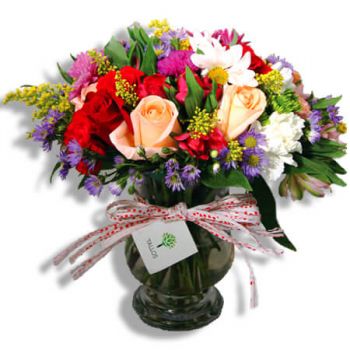 Bouquet of fresh flowers in glass vase