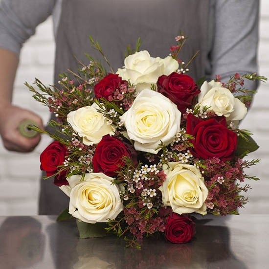 Authentic Christmas Bouquet (30 cm)