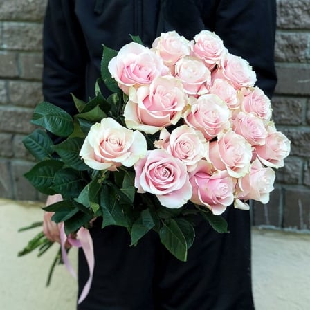 17 Ecuadorian roses Pink Mondial 80-90 cm (Usual)