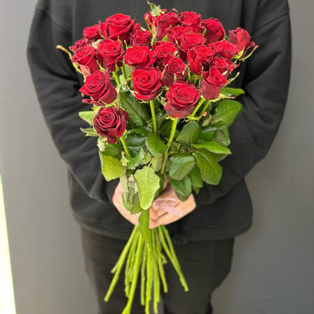 25 long red roses 70 cm (Usual)