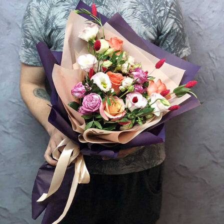 Bouquet of flowers from a florist | S (Usual)