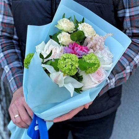 Bouquet of flowersJuna