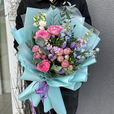 Author's bouquet from the floristViola