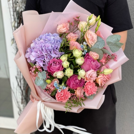Author's bouquet of flowers «Ruby» (Usual)