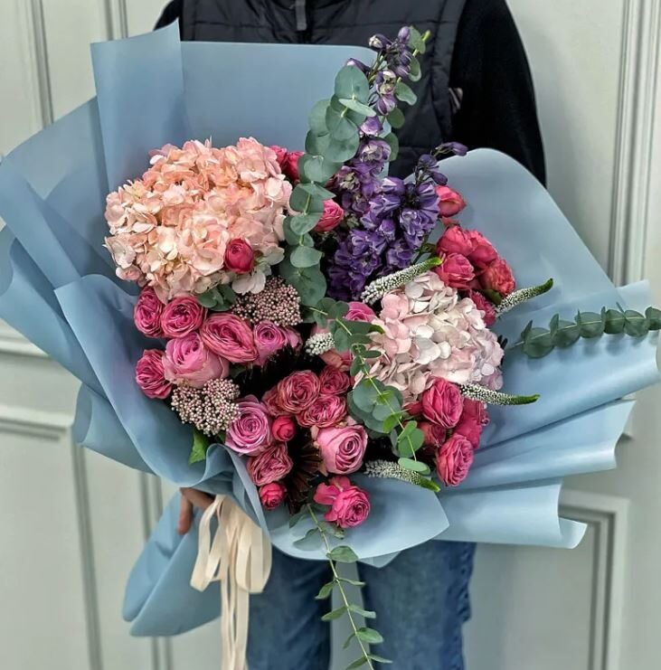 Author's bouquet of exotic "Mary" (VIP)