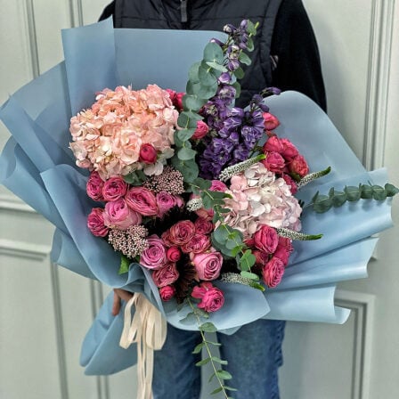 Author's bouquet of exotic "Mary" (Usual)