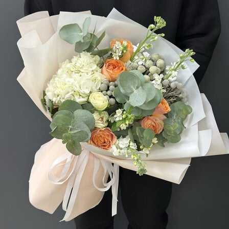 Author's prefabricated bouquet from a florist | M (Usual)