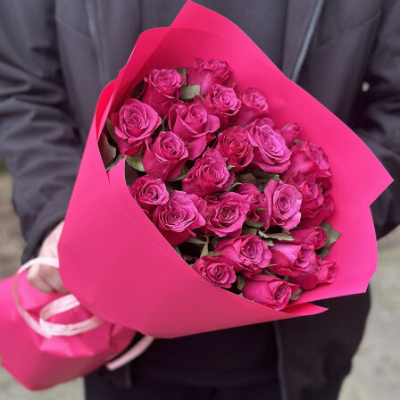 25 kenyan roses assorted