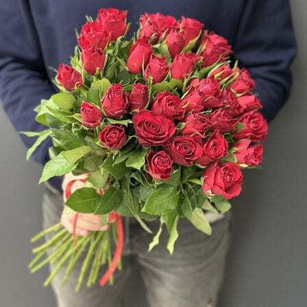 33 red imported roses