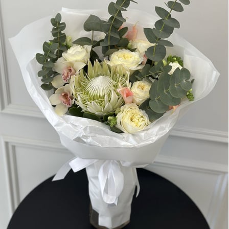Bouquet of flowers "Abbraccio" (Usual)