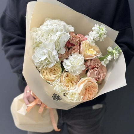Author's bouquet of flowers "Holly" (Usual)