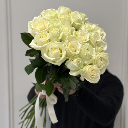 21 white Avalanche roses 60 cm (Usual)
