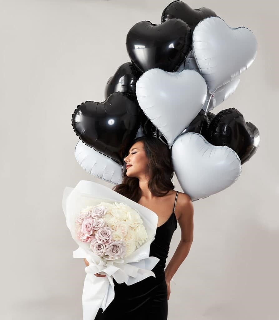 Black & White Roses Balloons Surprise Set
