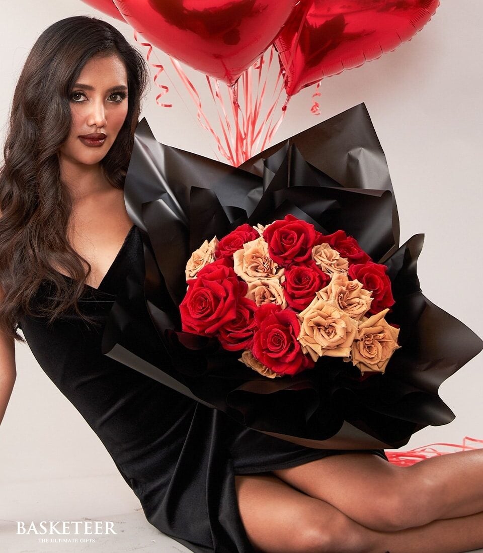 Love in Luxe — Red Heart Balloon & Roses Set