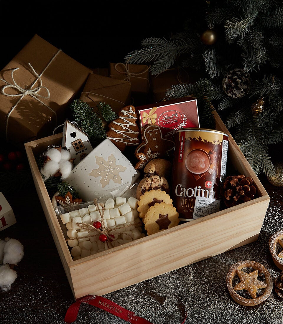 Winter Wonderland Treats Gift Box