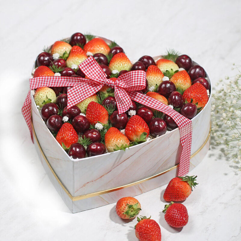 Fresh Cherry & Strawberry Gift Box