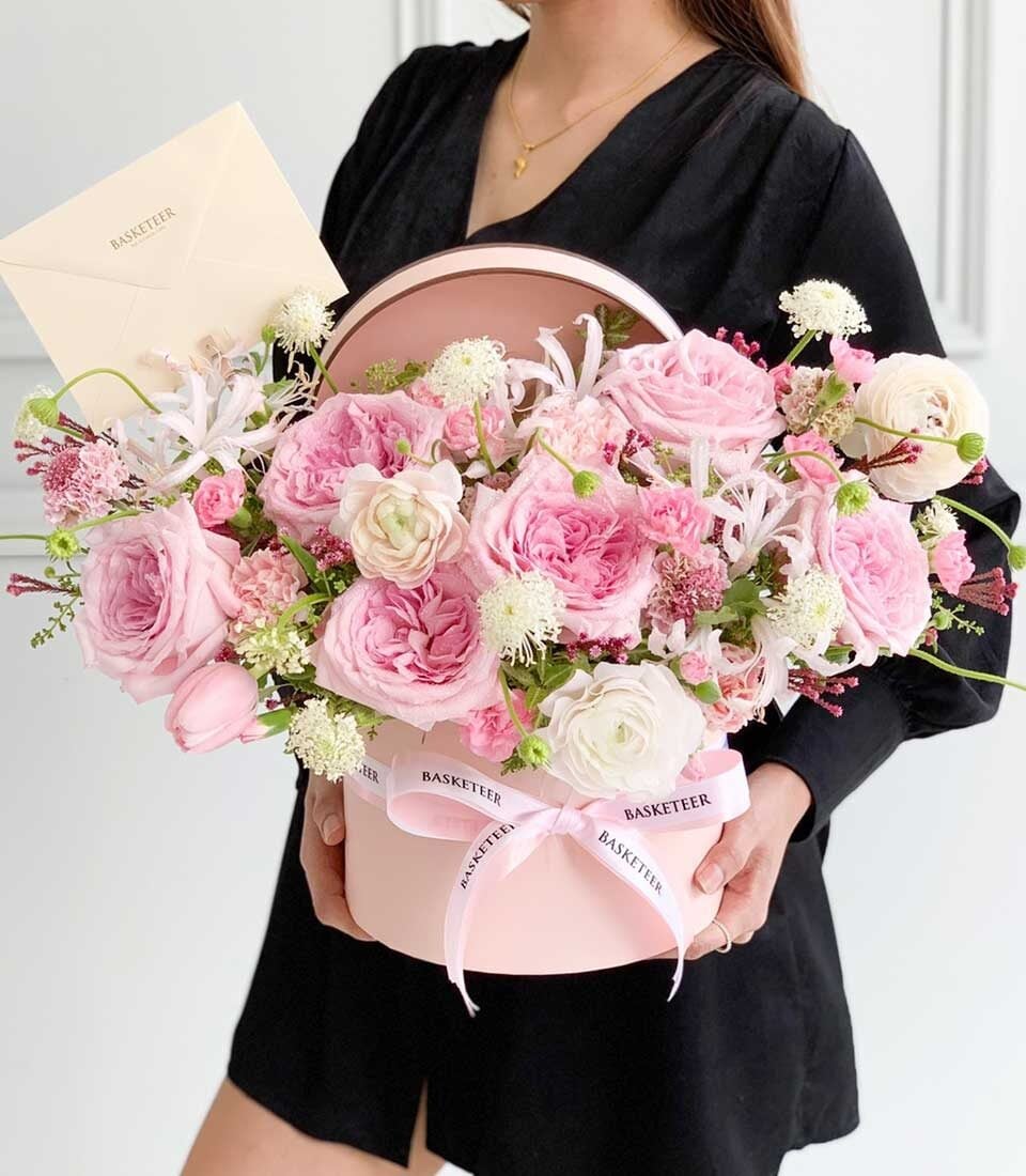 Sweet Pink Admirer's Roses Box