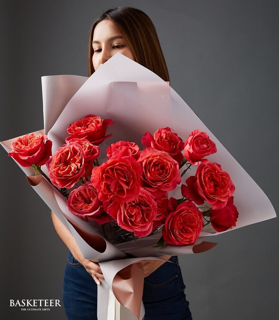 DARK XPRESSION Luxe Rose Bouquet