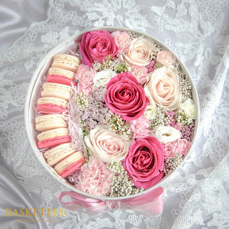 Macaron With Sweet Love Flowers