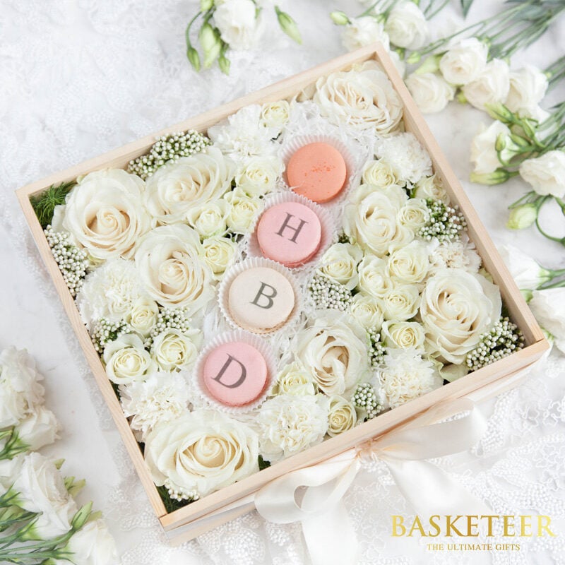Macaron With True Love Flowers Set