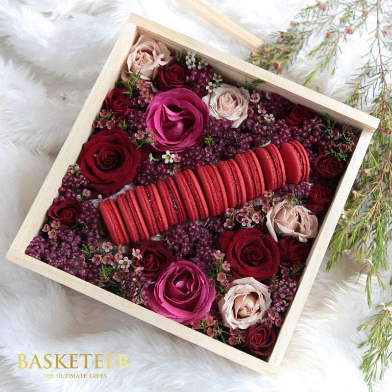 Macaron With Sweet Love Flowers