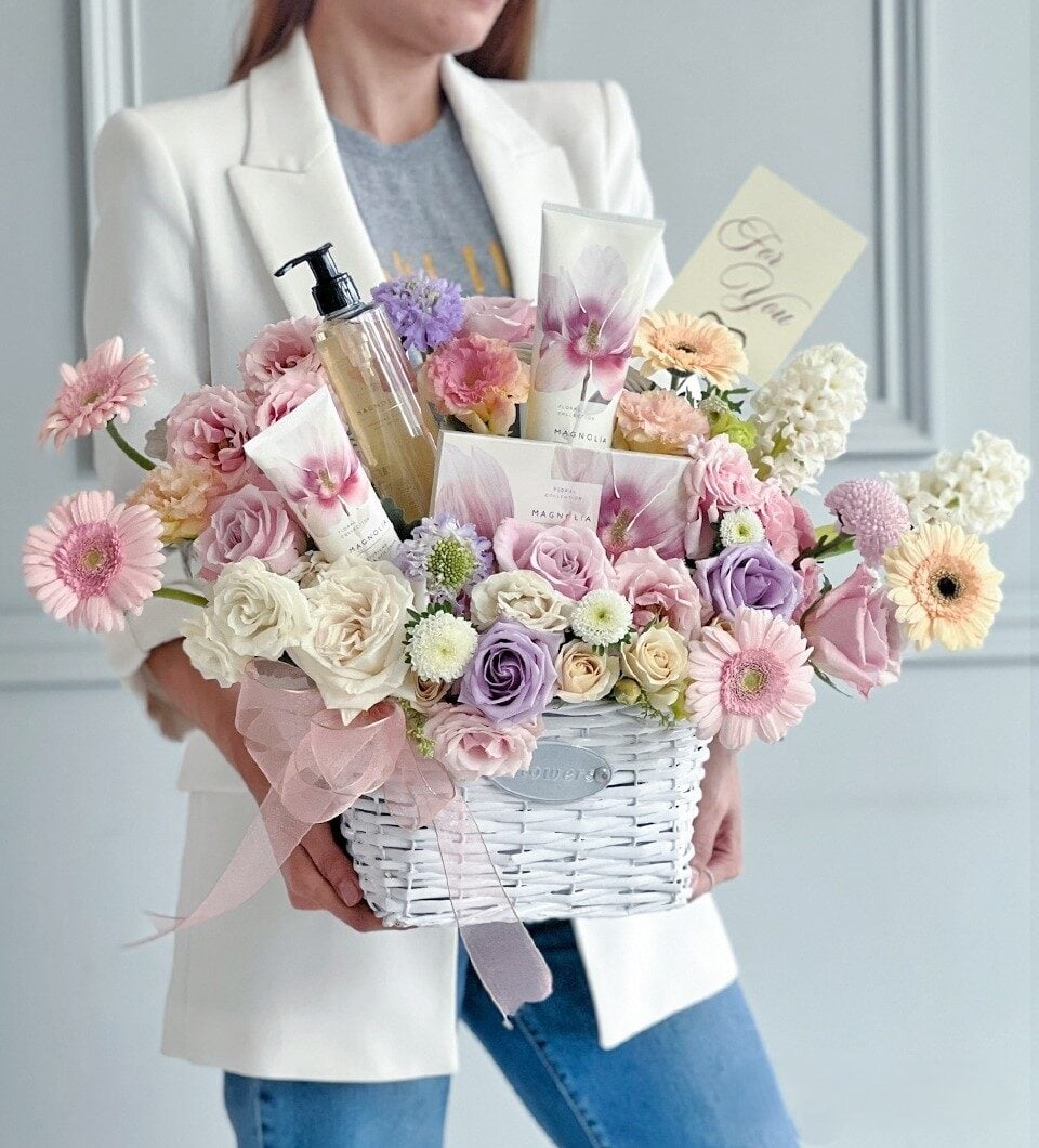 Flower and spa gifts set