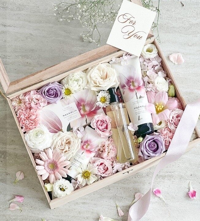 Flower and Spa Gifts Basket