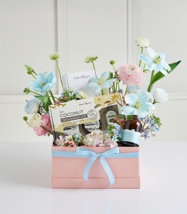 Mother's Day Pastel Spa Gift Box
