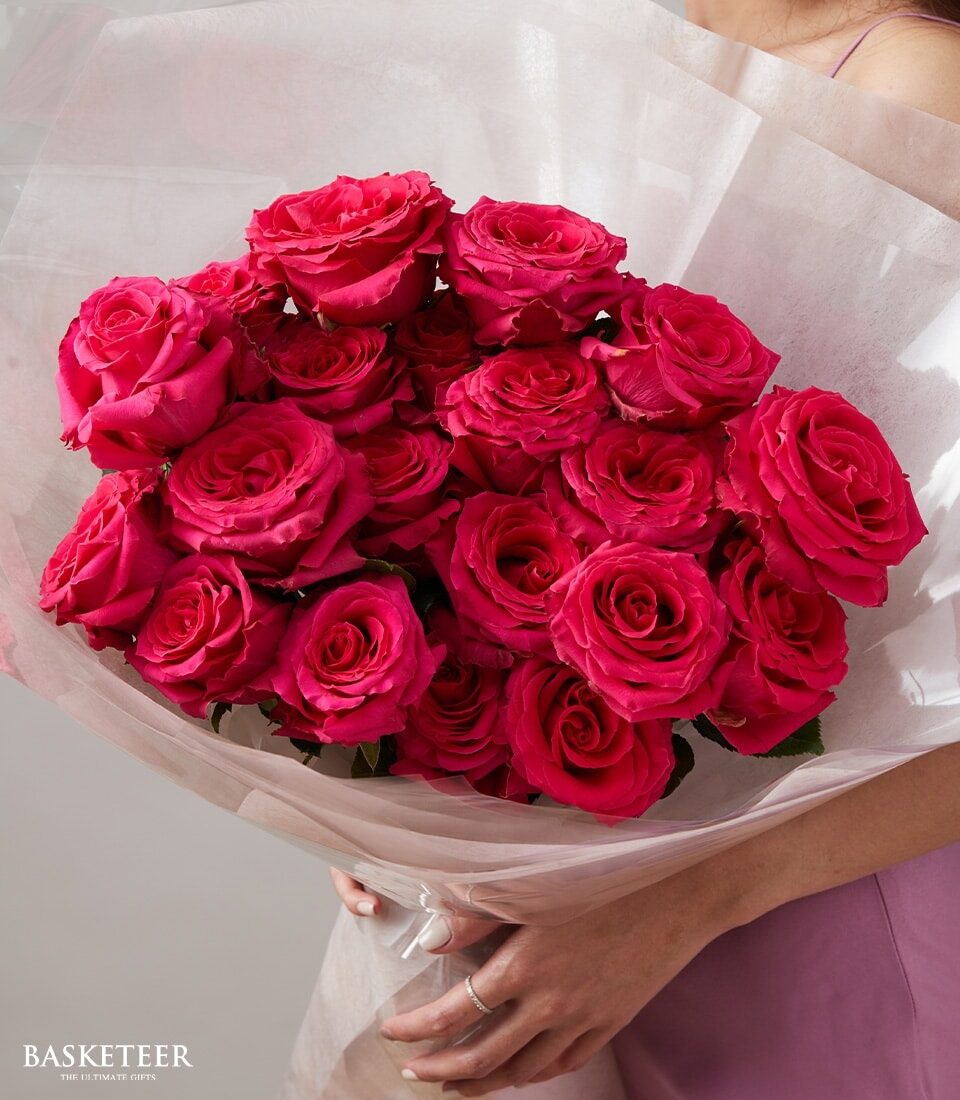 Vivid Hot Pink Rose Bouquet (S ( 20 Stem of Maine Roses ))
