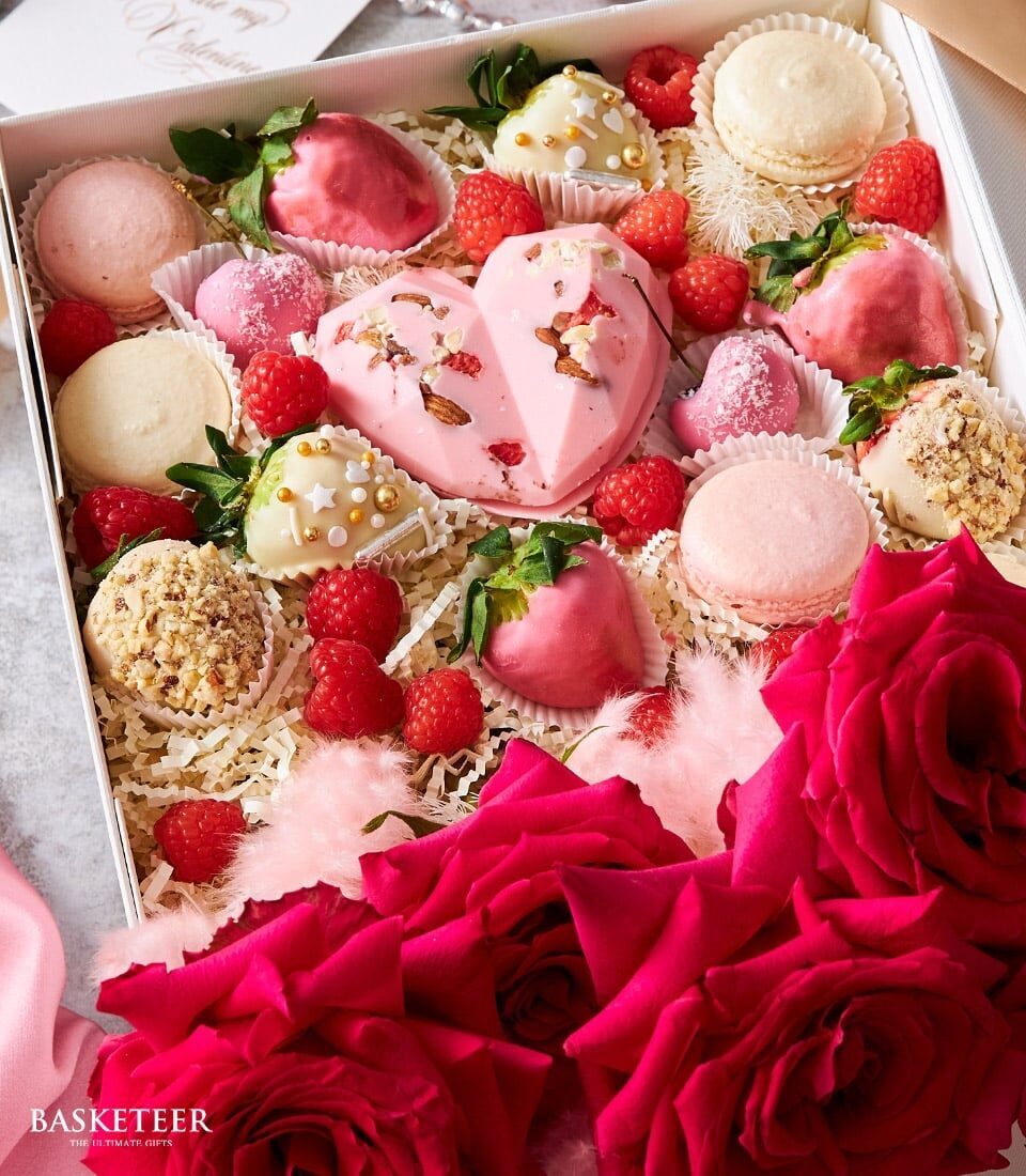 Deluxe Pink Heart Dessert & Rose Box
