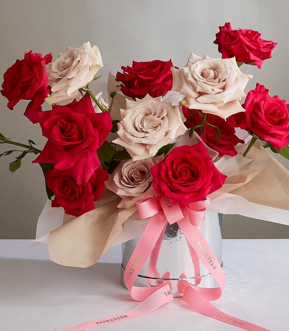 Romantic Sweet Pink Roses Gift Box