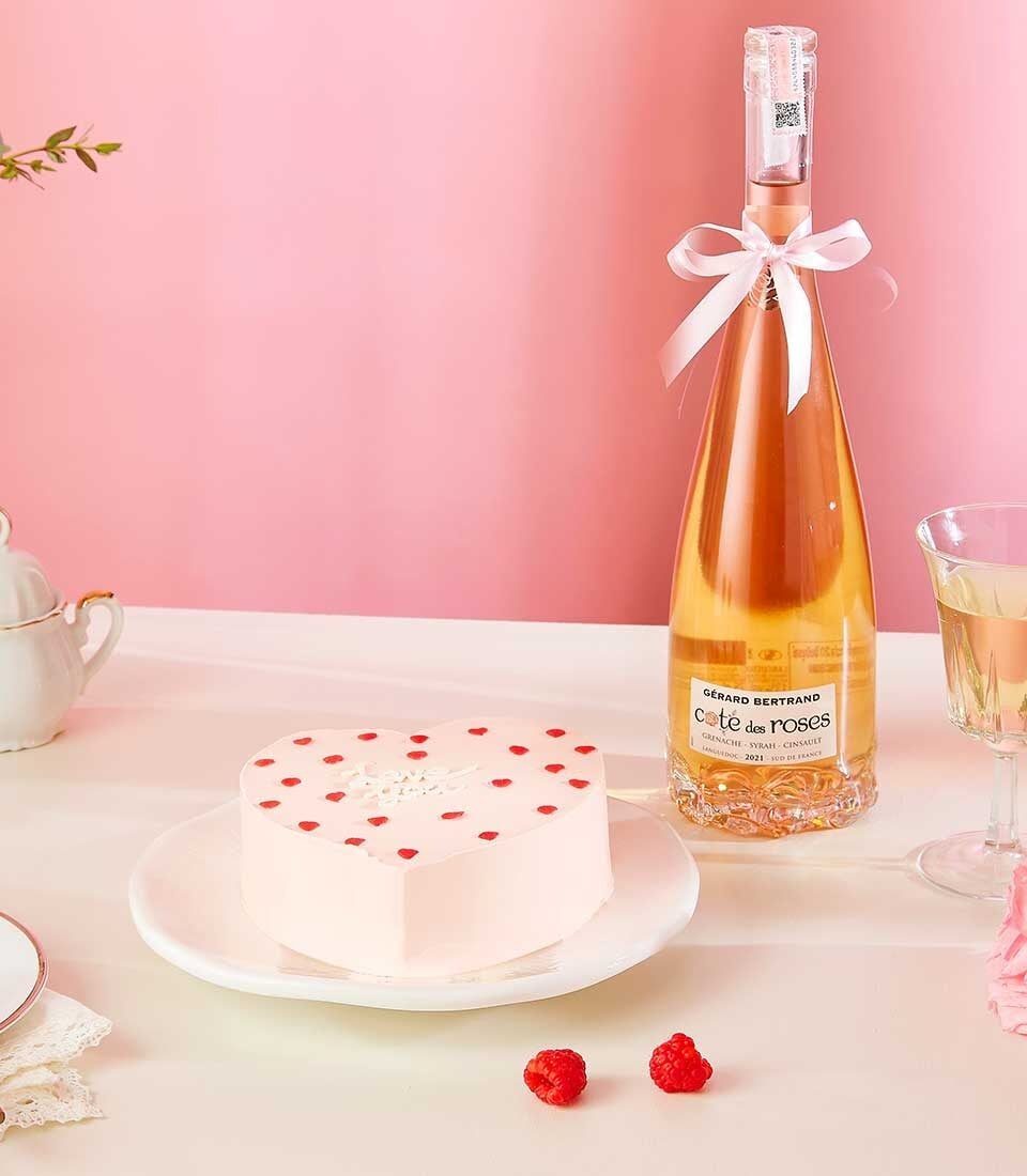 Heartfelt Wine Cake Gift Set