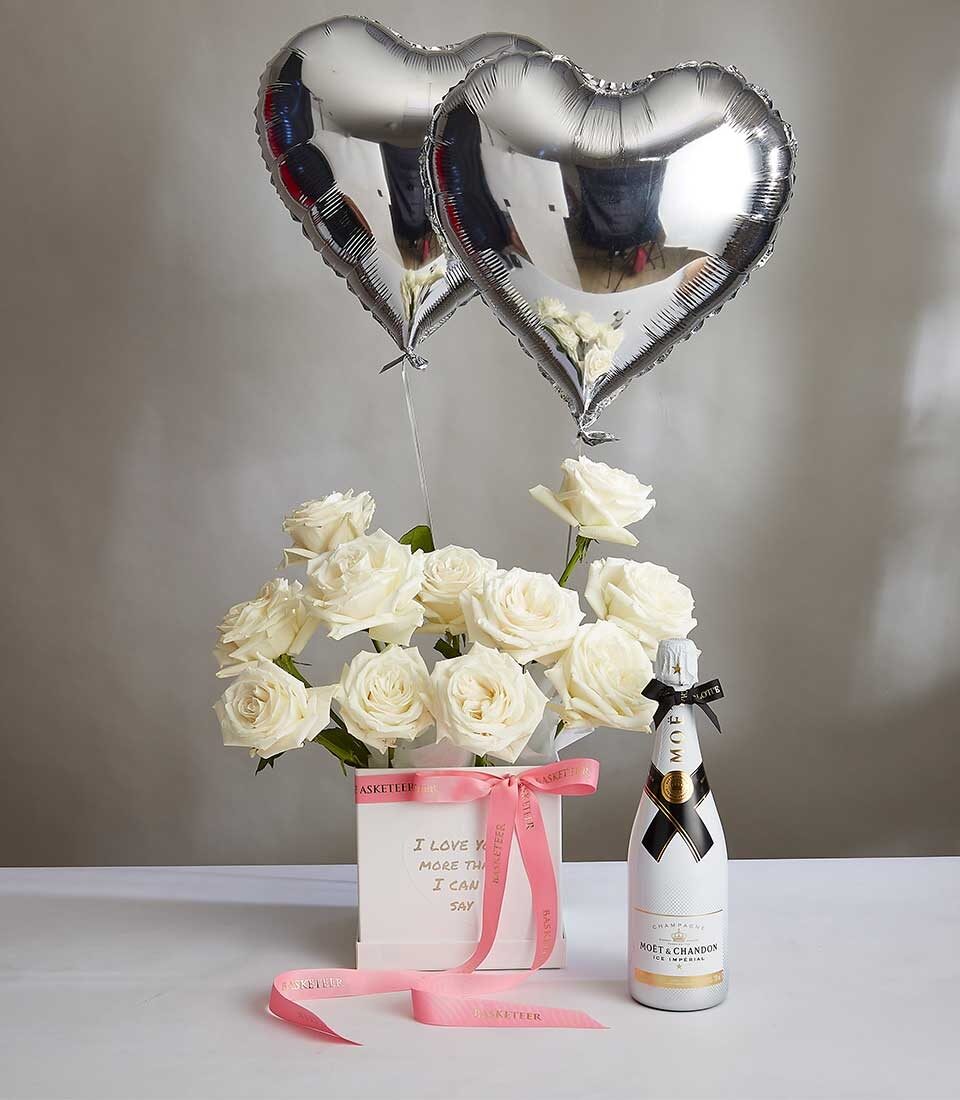 Snowy Love Balloon Bouquet