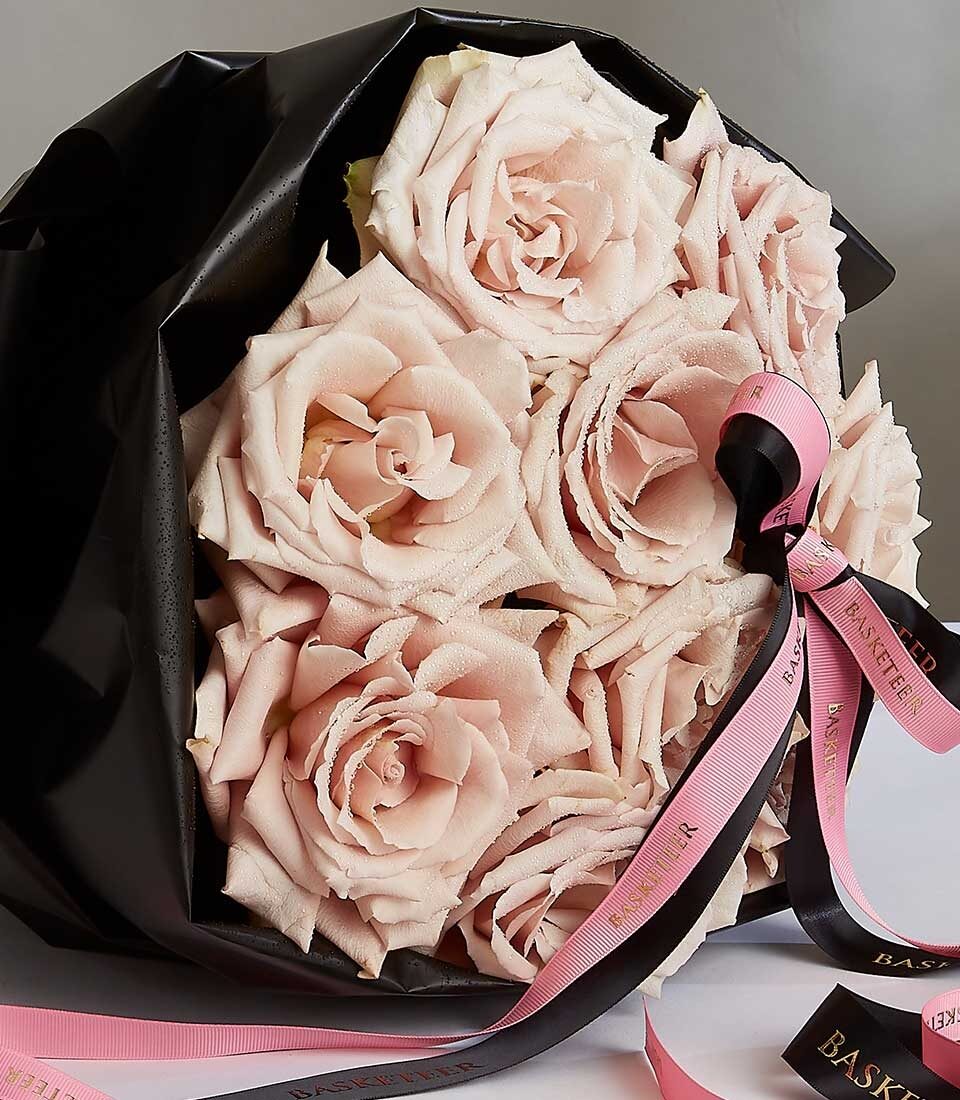 Ocean song Roses Bouquet (S ( 10 Stem of Maine Roses ))