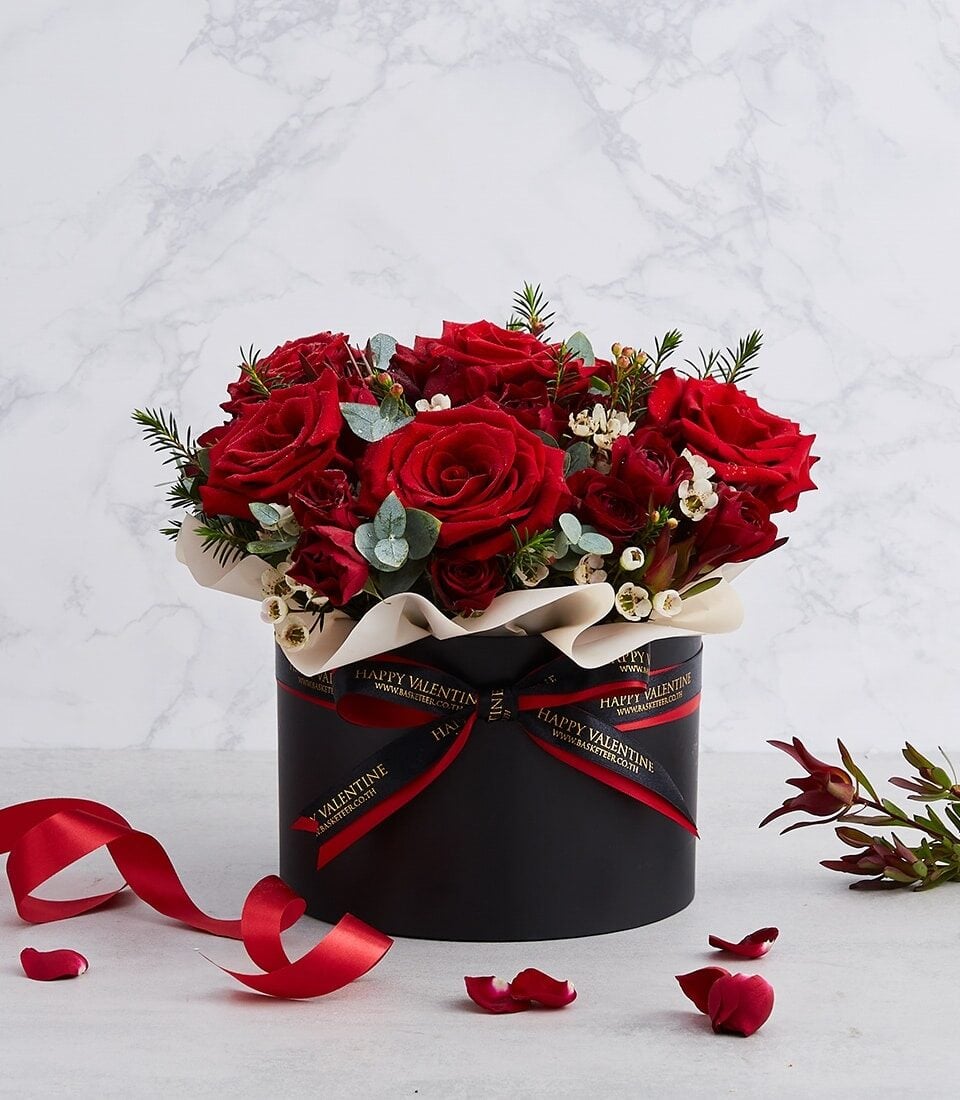 The Glamorous Red Rose Box