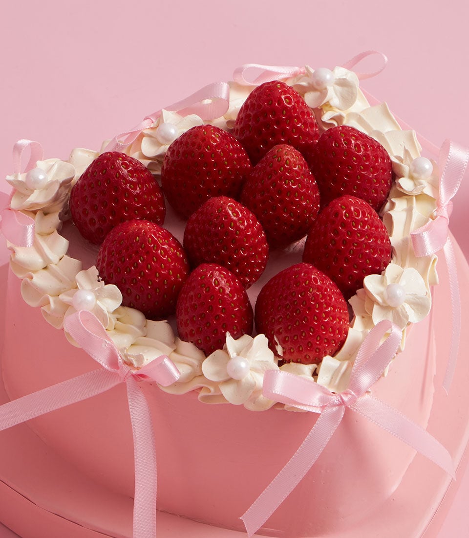 Charlotte Sweet Heart: Fresh Strawberry Pink Cream Cake