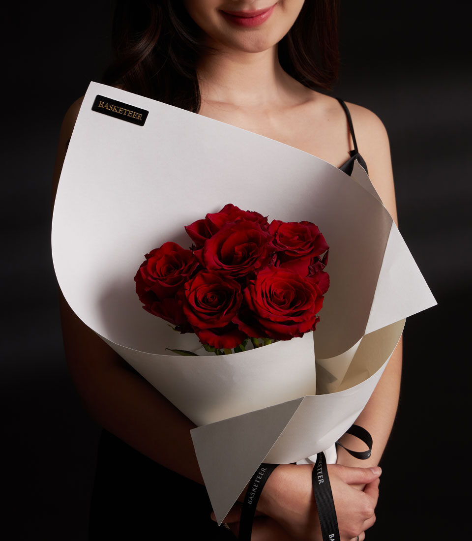 Explorer Red Rose Bouquet - Premium Ecuador Roses