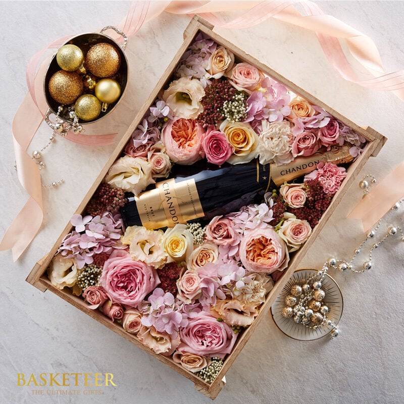 Sparkling Wine And Glamorous Flowers Gift Box