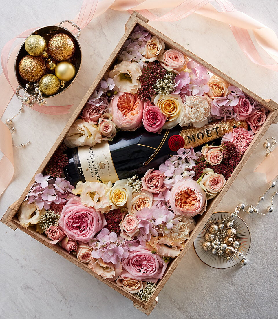 Luxury Champagne & Glamorous Flowers Gift Box