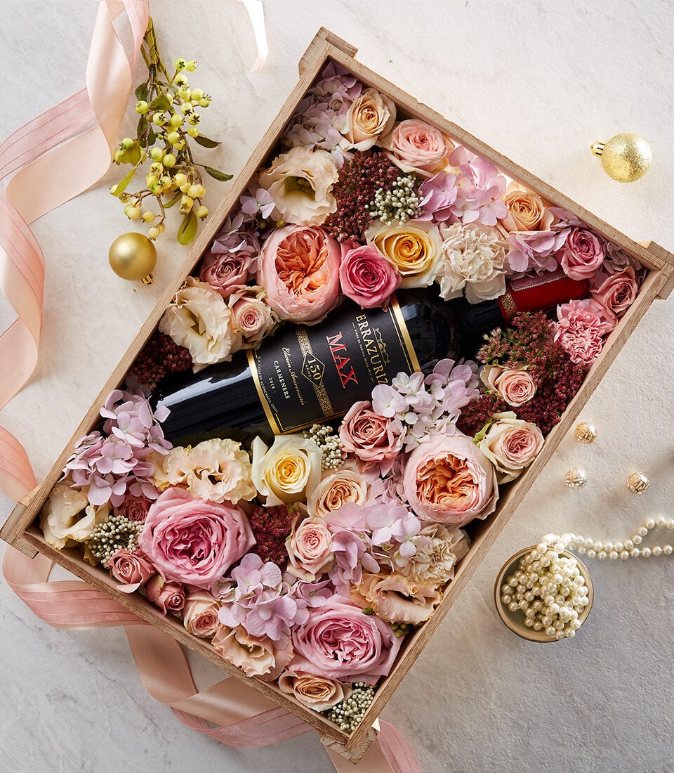 Classic Wine & Glamorous Flowers Gift Box