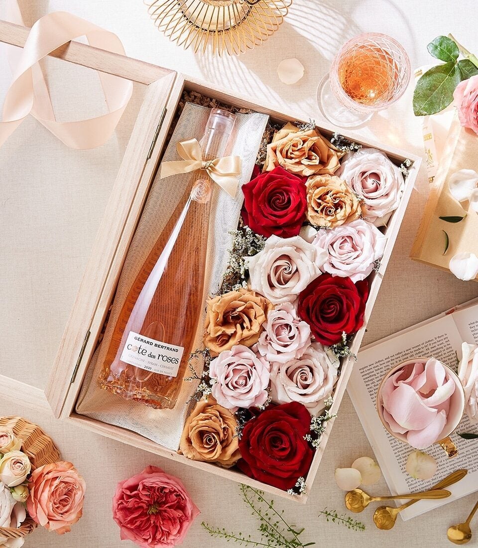 Rose Wine & Romantic Roses Box Set